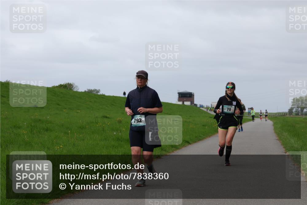 04.05.2025 - 8. Wedeler Halbmarathon Yannick Fuchs http://msf.ph/oto/7838360 04.05.2025 12:02:47 Laufen 792, 70, 16 meine-sportfotos.de
