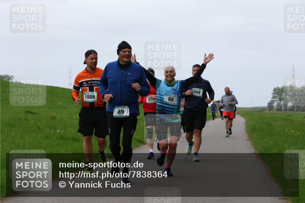 04.05.2025 - 8. Wedeler Halbmarathon Yannick Fuchs http://msf.ph/oto/7838364 04.05.2025 11:25:18 Laufen 1086, 89, 470, 88, 569 meine-sportfotos.de