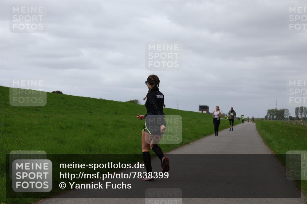 04.05.2025 - 8. Wedeler Halbmarathon Yannick Fuchs http://msf.ph/oto/7838399 04.05.2025 12:02:51 Laufen  meine-sportfotos.de