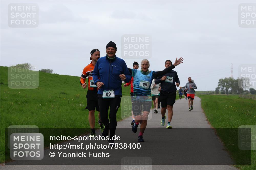 04.05.2025 - 8. Wedeler Halbmarathon Yannick Fuchs http://msf.ph/oto/7838400 04.05.2025 11:25:19 Laufen 10, 89, 88, 569 meine-sportfotos.de