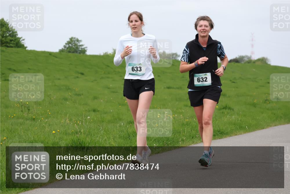 04.05.2025 - 8. Wedeler Halbmarathon Lena Gebhardt http://msf.ph/oto/7838474 04.05.2025 11:37:28 Laufen 633, 632 meine-sportfotos.de