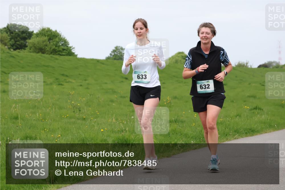 04.05.2025 - 8. Wedeler Halbmarathon Lena Gebhardt http://msf.ph/oto/7838485 04.05.2025 11:37:28 Laufen 633, 632 meine-sportfotos.de