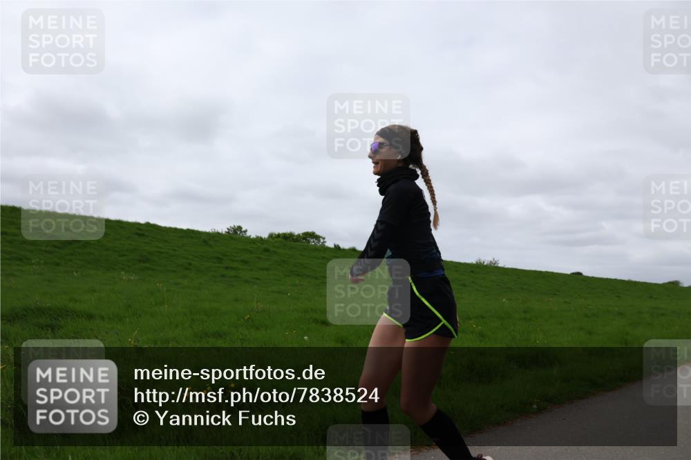 04.05.2025 - 8. Wedeler Halbmarathon Yannick Fuchs http://msf.ph/oto/7838524 04.05.2025 12:02:54 Laufen  meine-sportfotos.de