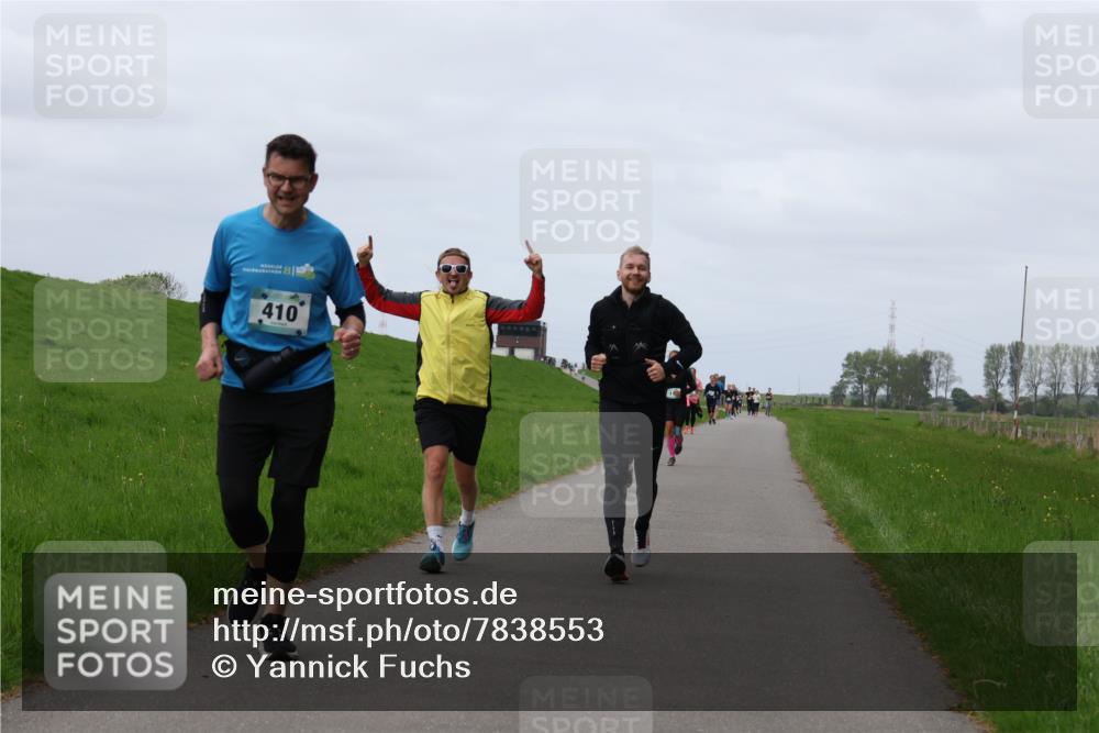 04.05.2025 - 8. Wedeler Halbmarathon Yannick Fuchs http://msf.ph/oto/7838553 04.05.2025 11:46:51 Laufen 410 meine-sportfotos.de