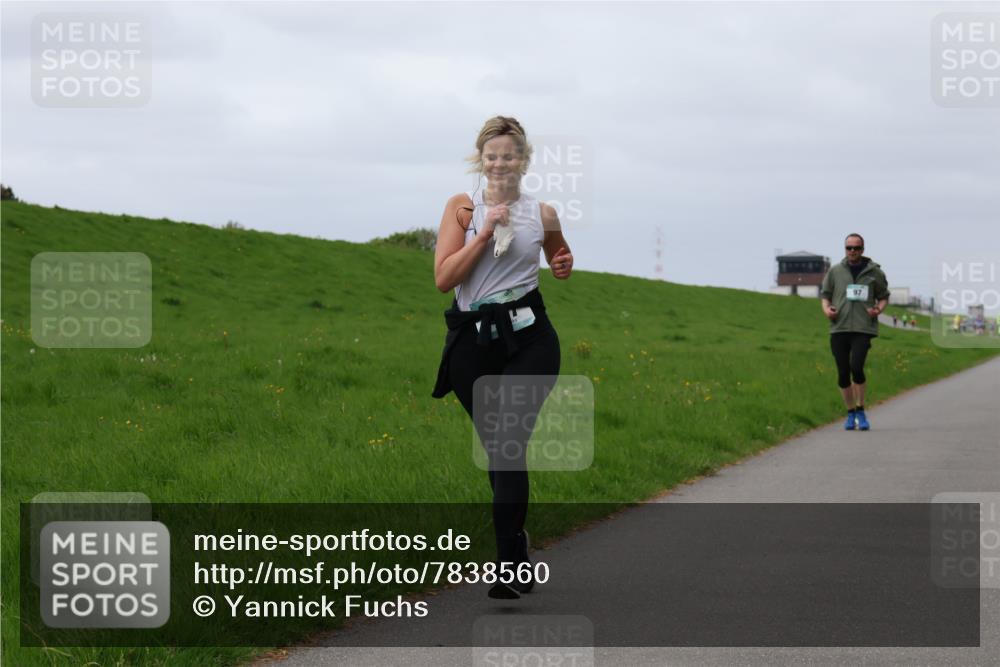 04.05.2025 - 8. Wedeler Halbmarathon Yannick Fuchs http://msf.ph/oto/7838560 04.05.2025 12:02:58 Laufen 97 meine-sportfotos.de