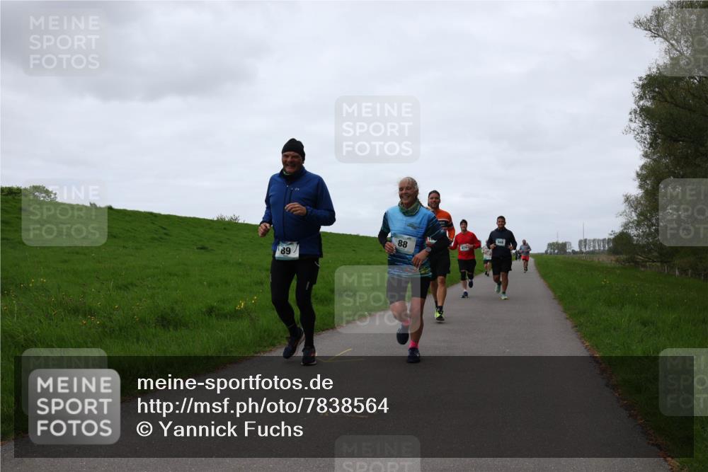 04.05.2025 - 8. Wedeler Halbmarathon Yannick Fuchs http://msf.ph/oto/7838564 04.05.2025 11:25:22 Laufen 89, 88 meine-sportfotos.de