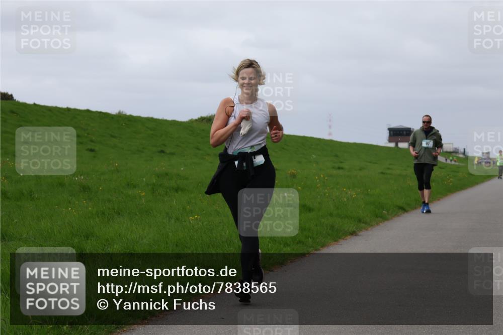 04.05.2025 - 8. Wedeler Halbmarathon Yannick Fuchs http://msf.ph/oto/7838565 04.05.2025 12:02:58 Laufen 97 meine-sportfotos.de