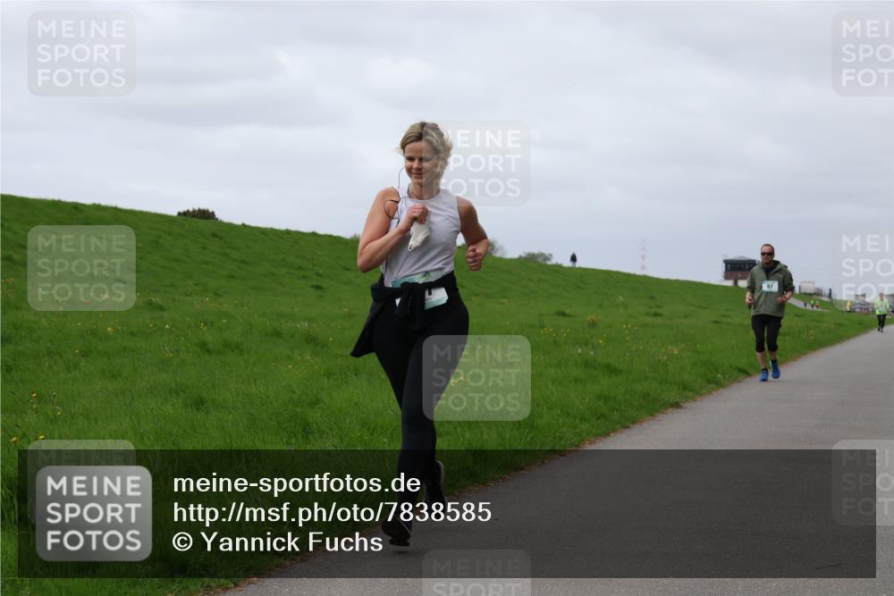 04.05.2025 - 8. Wedeler Halbmarathon Yannick Fuchs http://msf.ph/oto/7838585 04.05.2025 12:02:59 Laufen 97 meine-sportfotos.de