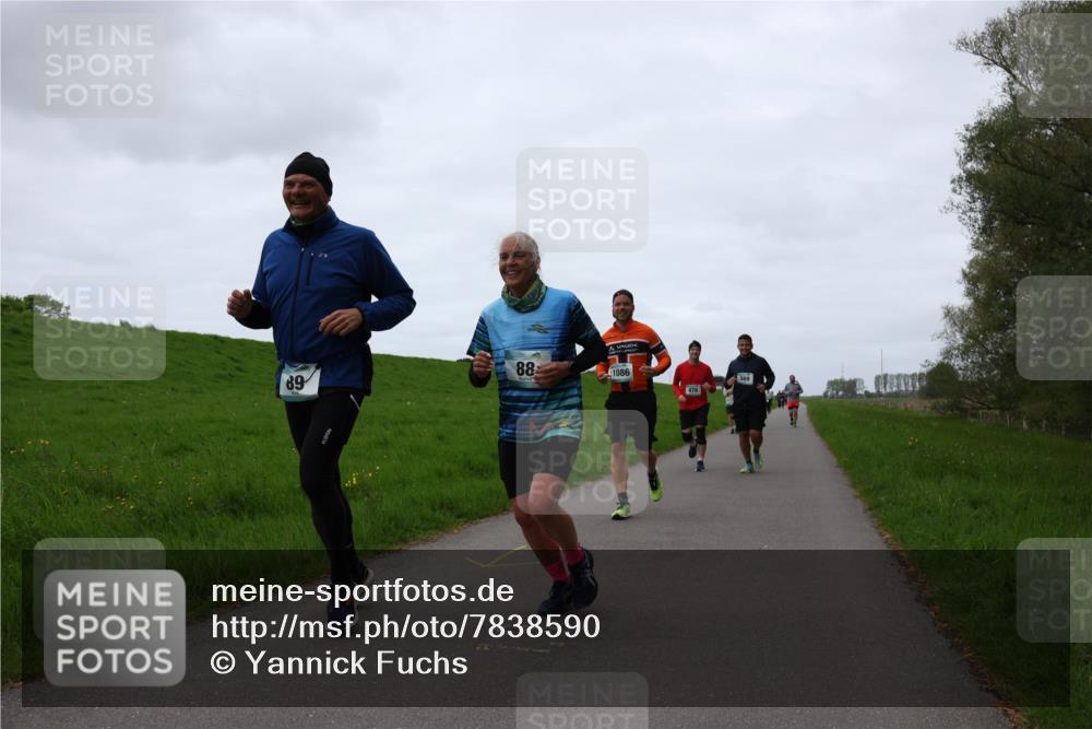 04.05.2025 - 8. Wedeler Halbmarathon Yannick Fuchs http://msf.ph/oto/7838590 04.05.2025 11:25:22 Laufen 88, 89, 1086 meine-sportfotos.de