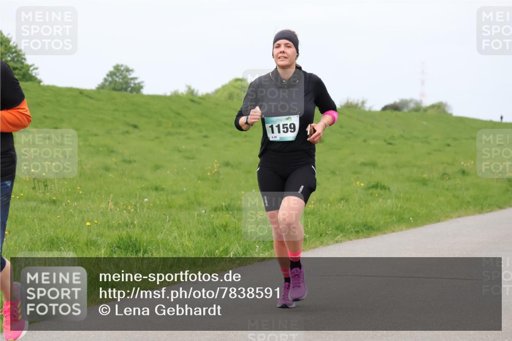 04.05.2025 - 8. Wedeler Halbmarathon Lena Gebhardt http://msf.ph/oto/7838591 04.05.2025 11:37:47 Laufen 1159, 90 meine-sportfotos.de