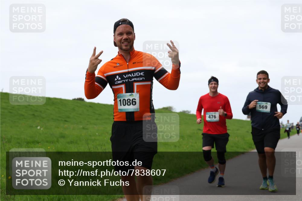 04.05.2025 - 8. Wedeler Halbmarathon Yannick Fuchs http://msf.ph/oto/7838607 04.05.2025 11:25:23 Laufen 1086, 476, 569 meine-sportfotos.de