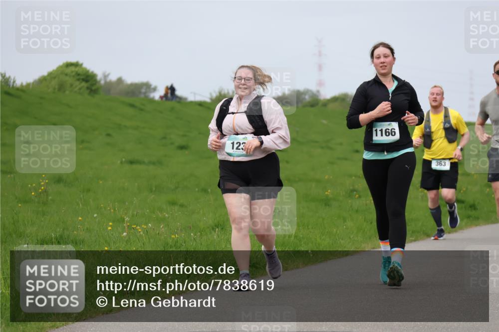 04.05.2025 - 8. Wedeler Halbmarathon Lena Gebhardt http://msf.ph/oto/7838619 04.05.2025 11:38:13 Laufen 123, 1166, 363 meine-sportfotos.de