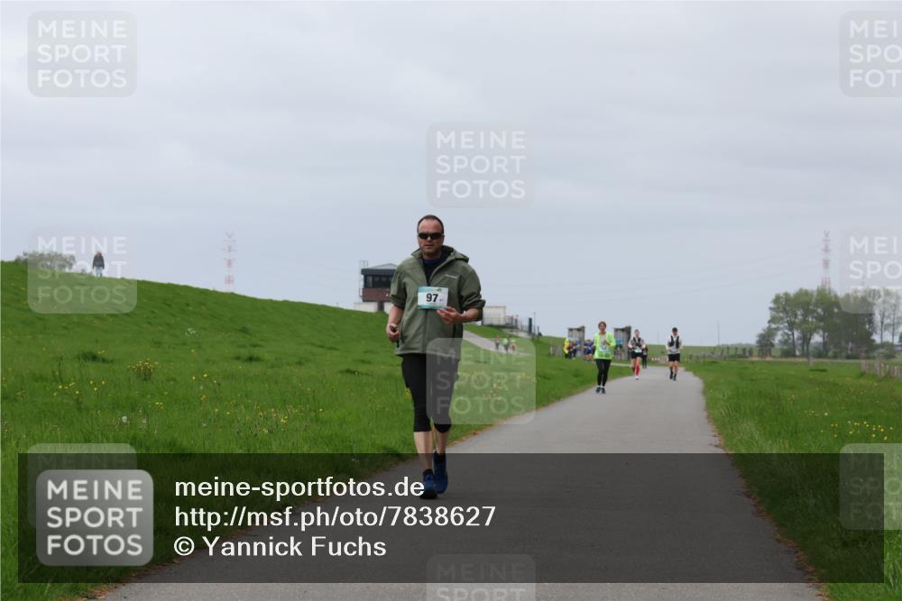 04.05.2025 - 8. Wedeler Halbmarathon Yannick Fuchs http://msf.ph/oto/7838627 04.05.2025 12:03:01 Laufen 97 meine-sportfotos.de