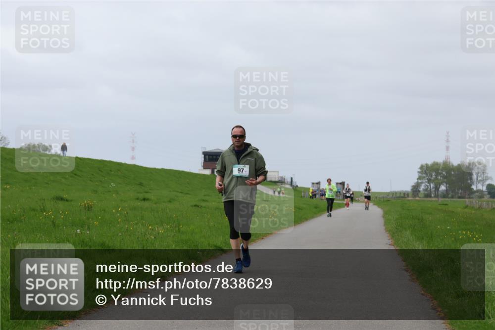 04.05.2025 - 8. Wedeler Halbmarathon Yannick Fuchs http://msf.ph/oto/7838629 04.05.2025 12:03:01 Laufen 97 meine-sportfotos.de