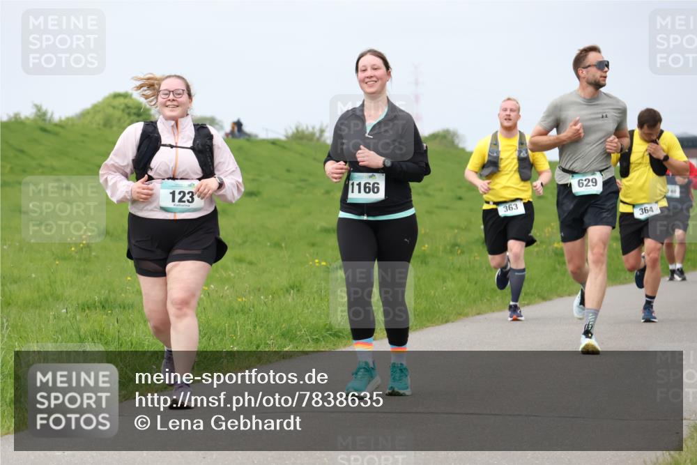 04.05.2025 - 8. Wedeler Halbmarathon Lena Gebhardt http://msf.ph/oto/7838635 04.05.2025 11:38:15 Laufen 123, 1166, 363, 629, 364, 740 meine-sportfotos.de