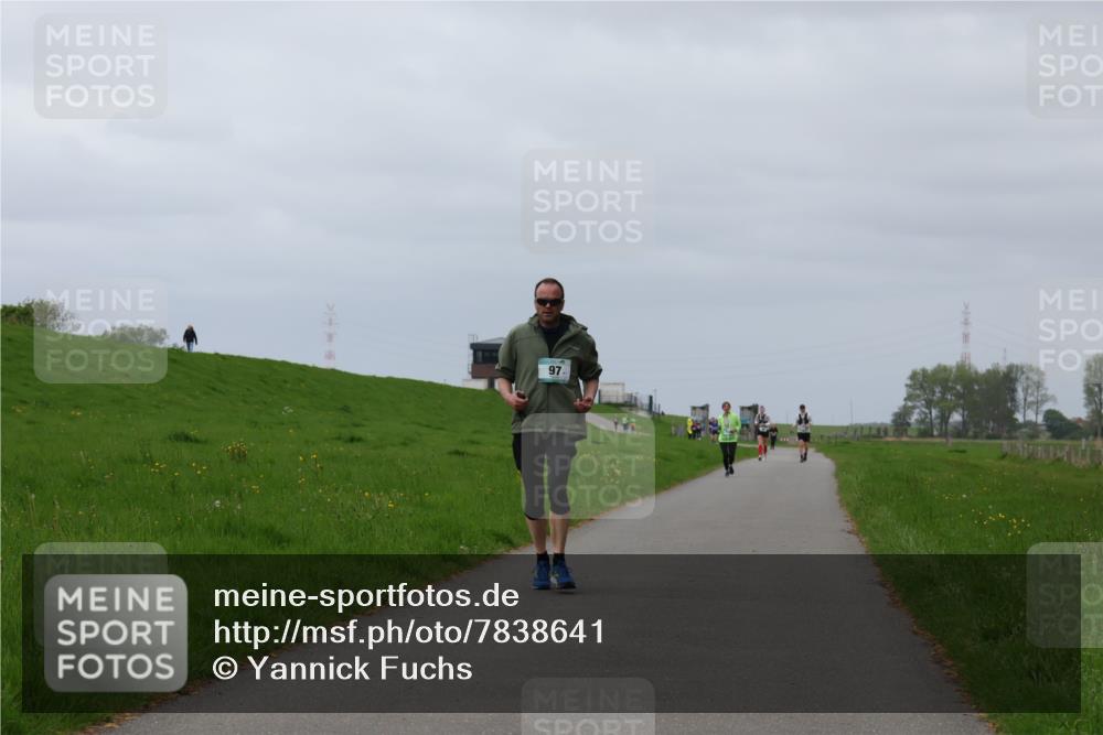 04.05.2025 - 8. Wedeler Halbmarathon Yannick Fuchs http://msf.ph/oto/7838641 04.05.2025 12:03:01 Laufen 97 meine-sportfotos.de