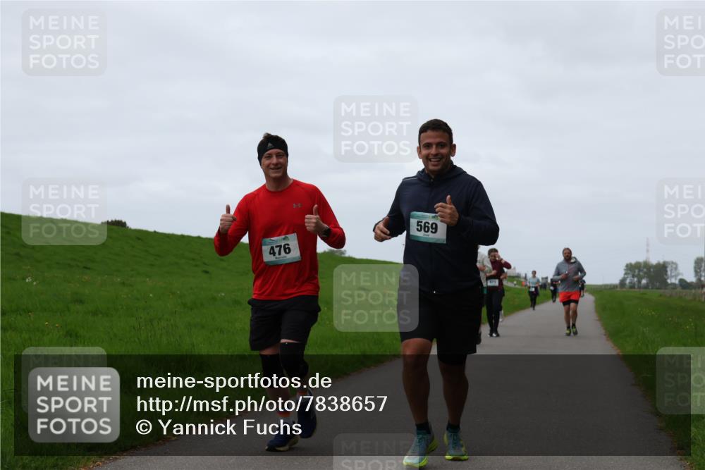 04.05.2025 - 8. Wedeler Halbmarathon Yannick Fuchs http://msf.ph/oto/7838657 04.05.2025 11:25:24 Laufen 476, 569 meine-sportfotos.de