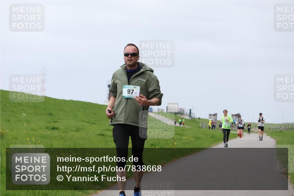 04.05.2025 - 8. Wedeler Halbmarathon Yannick Fuchs http://msf.ph/oto/7838668 04.05.2025 12:03:02 Laufen 97, 1 meine-sportfotos.de