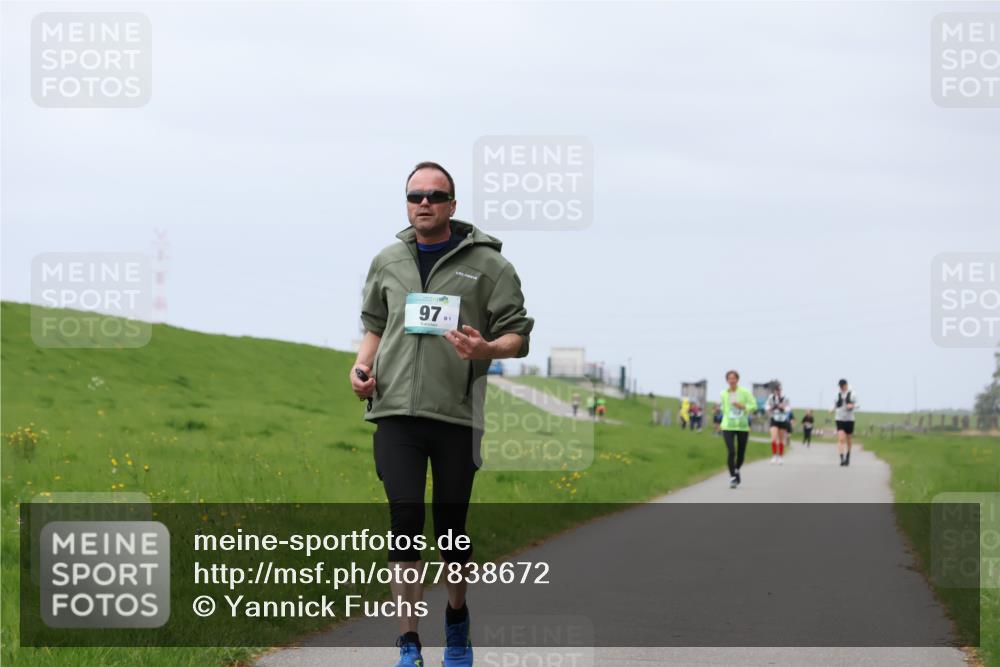 04.05.2025 - 8. Wedeler Halbmarathon Yannick Fuchs http://msf.ph/oto/7838672 04.05.2025 12:03:03 Laufen 97 meine-sportfotos.de