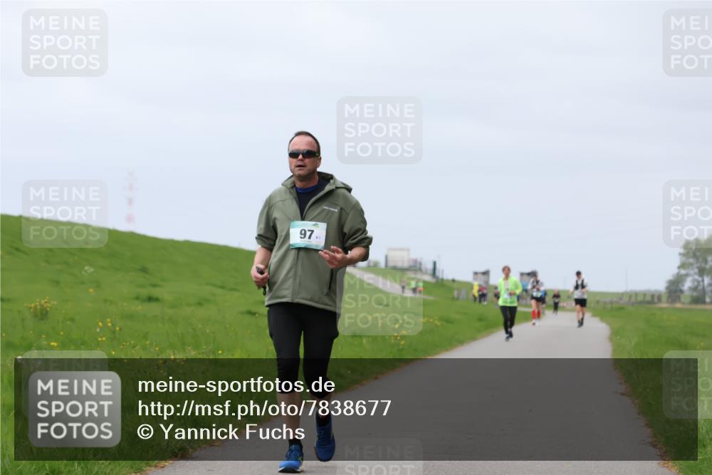 04.05.2025 - 8. Wedeler Halbmarathon Yannick Fuchs http://msf.ph/oto/7838677 04.05.2025 12:03:03 Laufen 97 meine-sportfotos.de