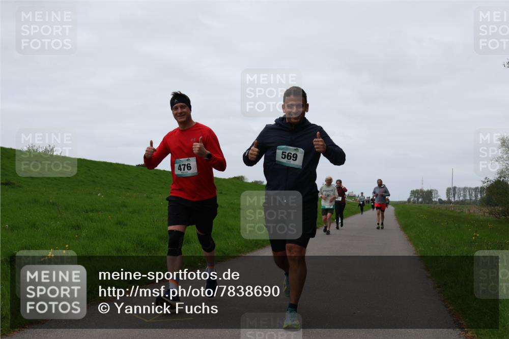 04.05.2025 - 8. Wedeler Halbmarathon Yannick Fuchs http://msf.ph/oto/7838690 04.05.2025 11:25:24 Laufen 476, 569 meine-sportfotos.de