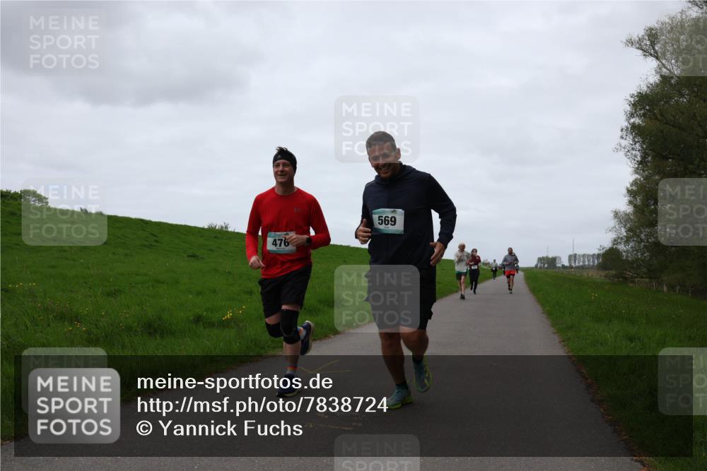 04.05.2025 - 8. Wedeler Halbmarathon Yannick Fuchs http://msf.ph/oto/7838724 04.05.2025 11:25:25 Laufen 476, 569 meine-sportfotos.de