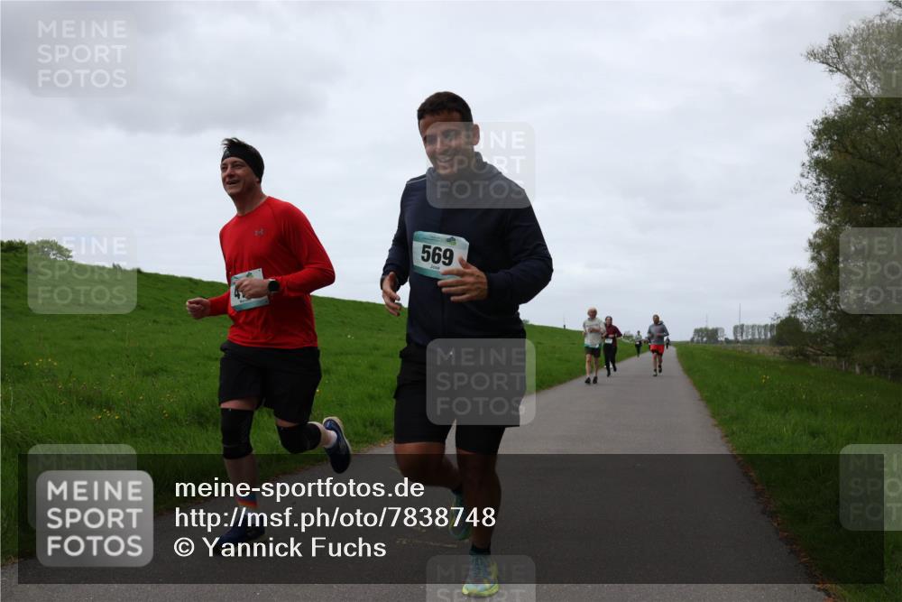 04.05.2025 - 8. Wedeler Halbmarathon Yannick Fuchs http://msf.ph/oto/7838748 04.05.2025 11:25:25 Laufen 569 meine-sportfotos.de