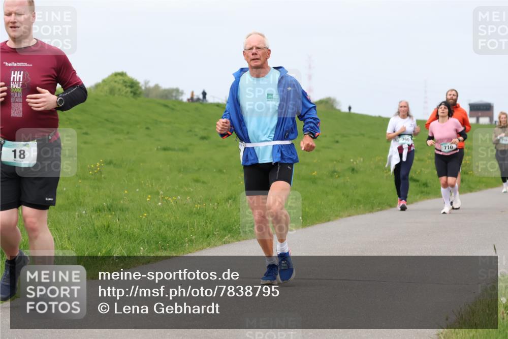 04.05.2025 - 8. Wedeler Halbmarathon Lena Gebhardt http://msf.ph/oto/7838795 04.05.2025 11:38:37 Laufen 18, 360, 710 meine-sportfotos.de