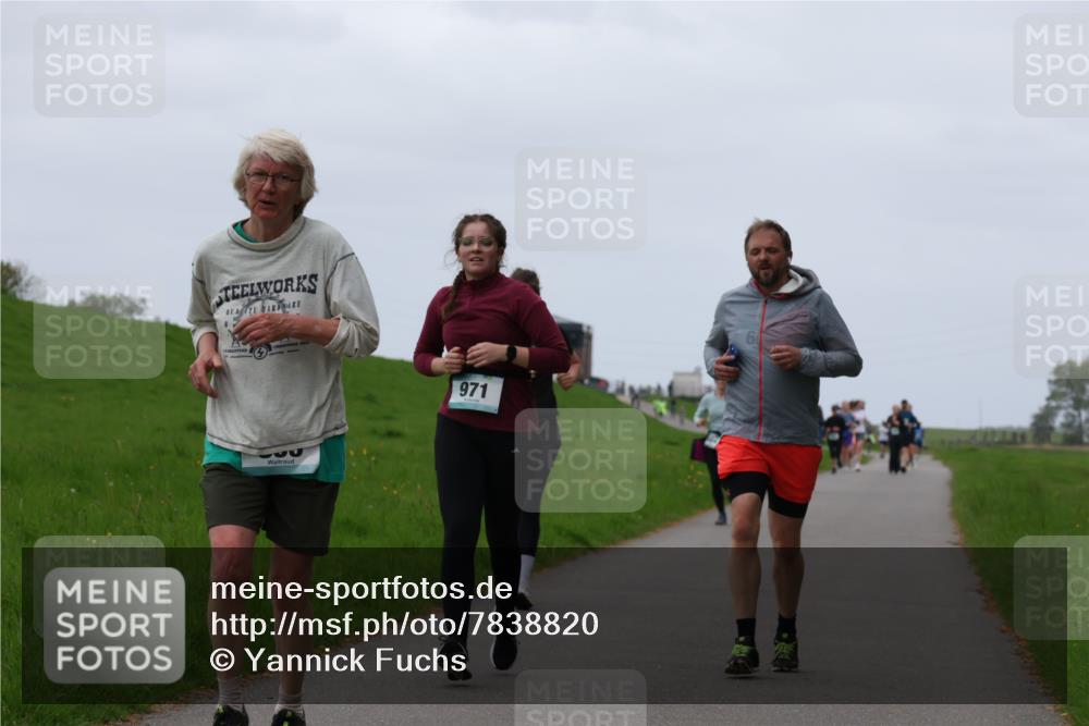 04.05.2025 - 8. Wedeler Halbmarathon Yannick Fuchs http://msf.ph/oto/7838820 04.05.2025 11:25:27 Laufen 531, 971 meine-sportfotos.de