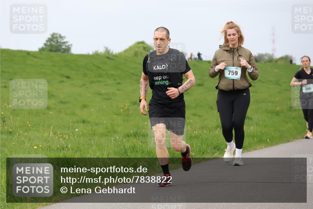 04.05.2025 - 8. Wedeler Halbmarathon Lena Gebhardt http://msf.ph/oto/7838822 04.05.2025 11:38:53 Laufen 759, 366 meine-sportfotos.de