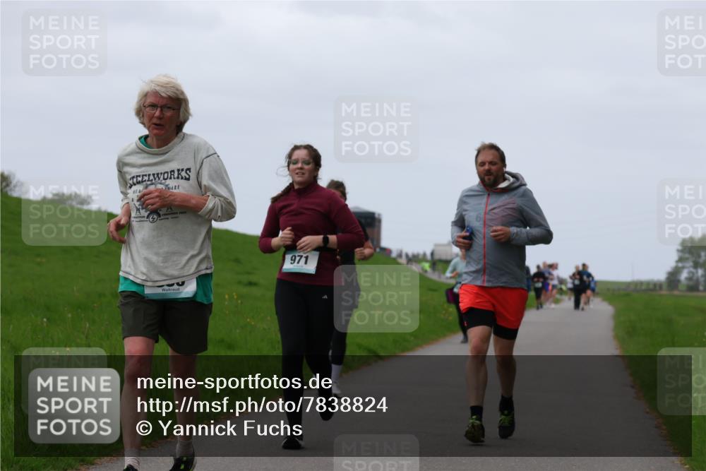 04.05.2025 - 8. Wedeler Halbmarathon Yannick Fuchs http://msf.ph/oto/7838824 04.05.2025 11:25:27 Laufen 971 meine-sportfotos.de