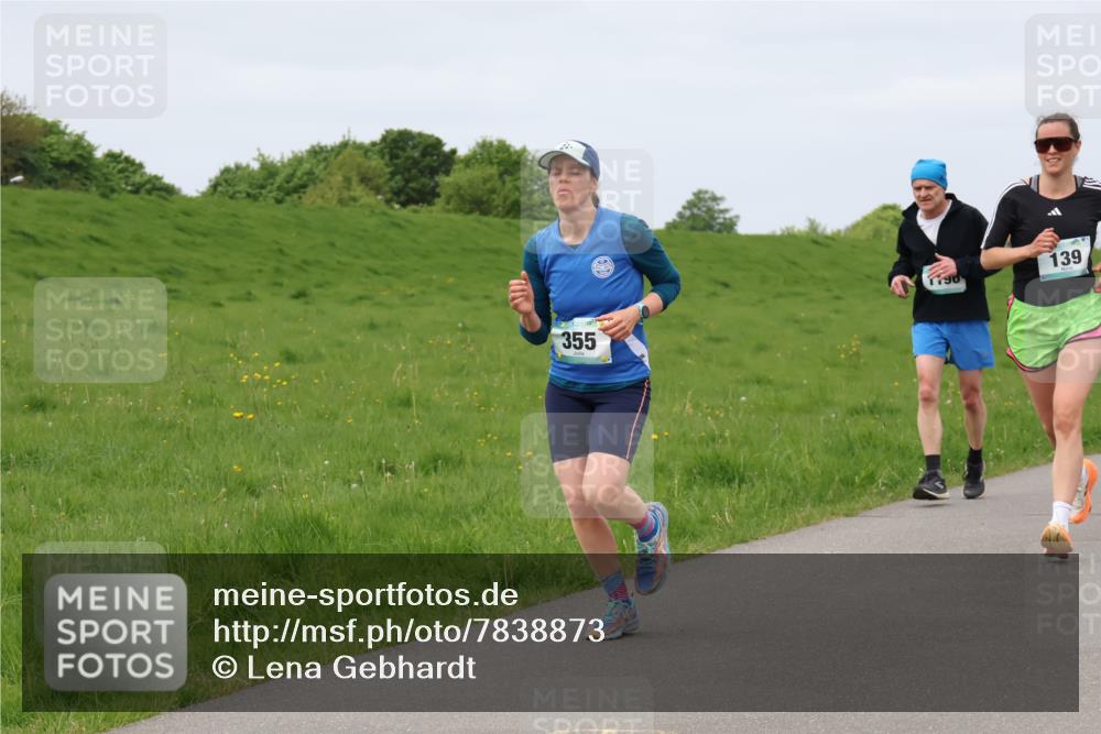 04.05.2025 - 8. Wedeler Halbmarathon Lena Gebhardt http://msf.ph/oto/7838873 04.05.2025 11:39:03 Laufen 139, 190, 355 meine-sportfotos.de