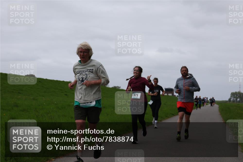 04.05.2025 - 8. Wedeler Halbmarathon Yannick Fuchs http://msf.ph/oto/7838874 04.05.2025 11:25:28 Laufen 971, 31 meine-sportfotos.de