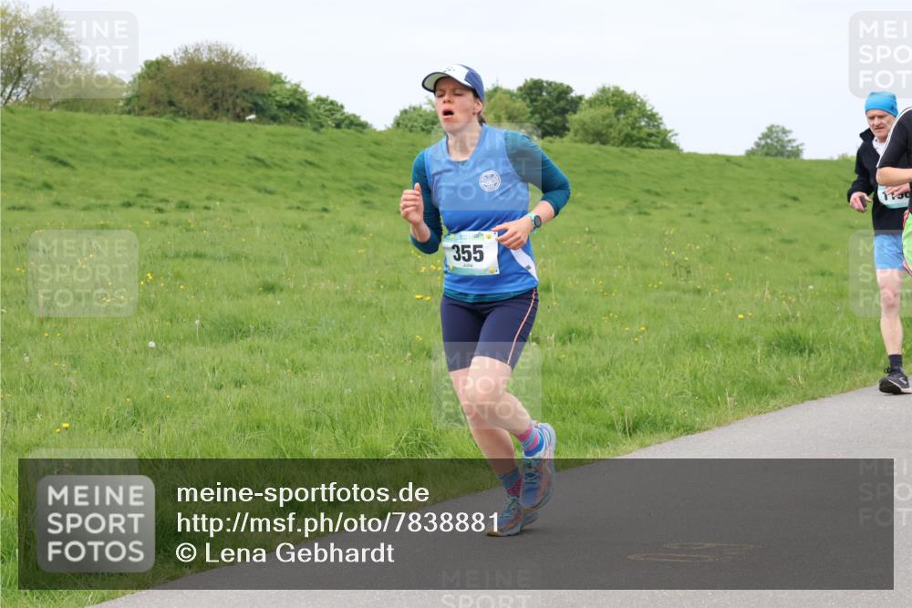 04.05.2025 - 8. Wedeler Halbmarathon Lena Gebhardt http://msf.ph/oto/7838881 04.05.2025 11:39:04 Laufen 355 meine-sportfotos.de