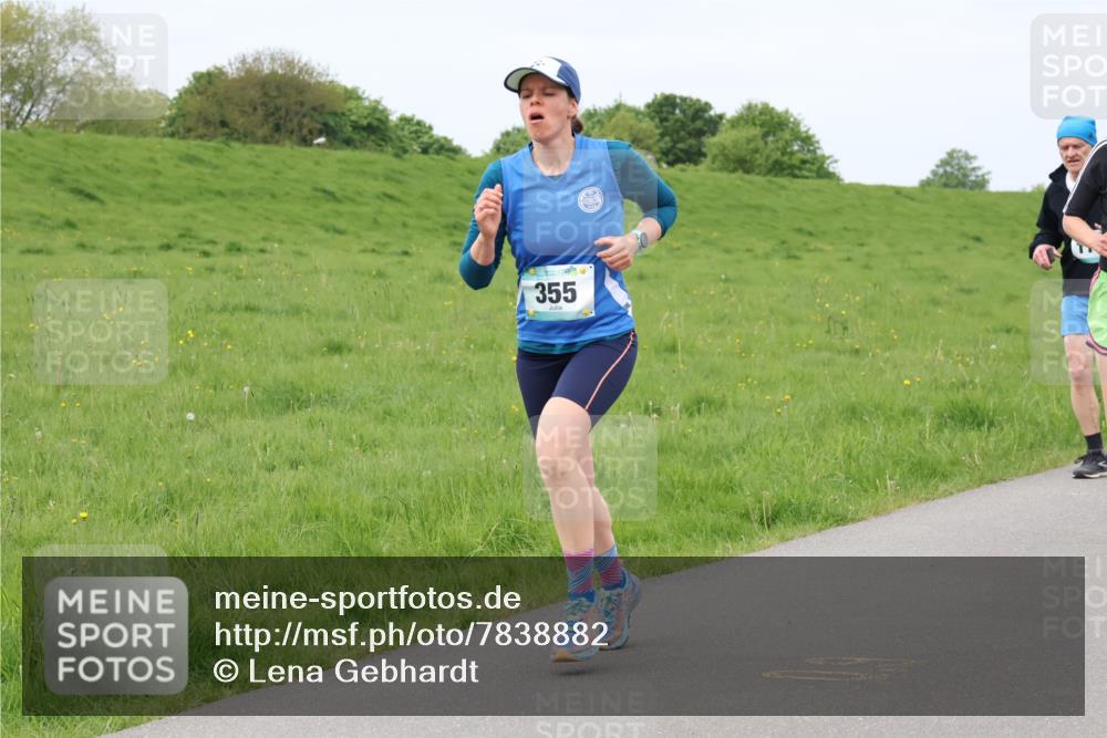 04.05.2025 - 8. Wedeler Halbmarathon Lena Gebhardt http://msf.ph/oto/7838882 04.05.2025 11:39:04 Laufen 355 meine-sportfotos.de