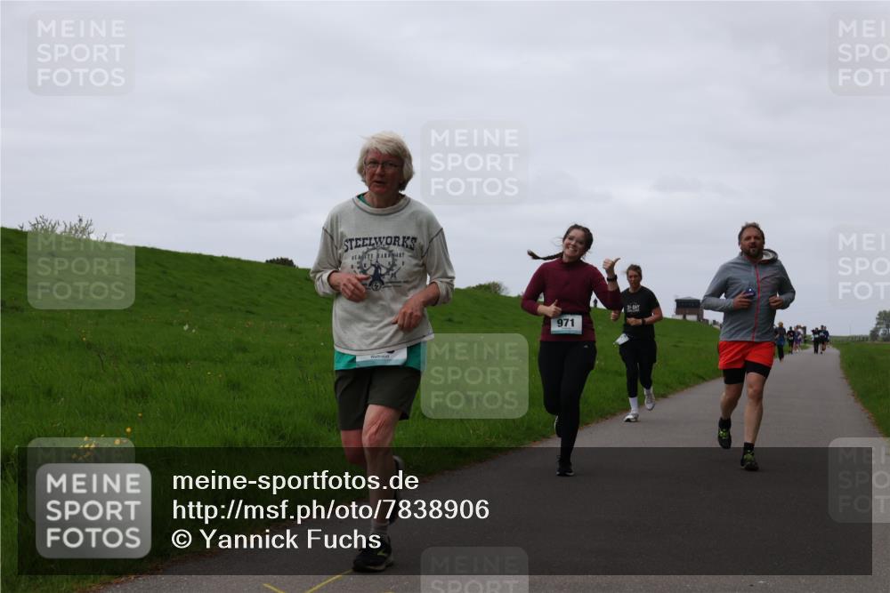04.05.2025 - 8. Wedeler Halbmarathon Yannick Fuchs http://msf.ph/oto/7838906 04.05.2025 11:25:29 Laufen 4, 971, 31 meine-sportfotos.de