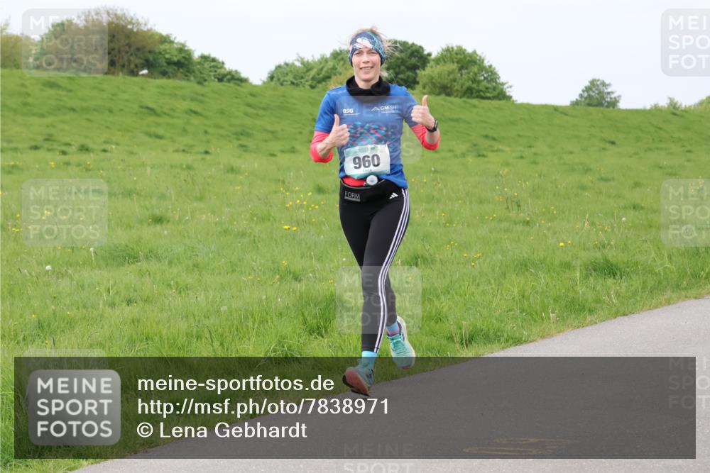 04.05.2025 - 8. Wedeler Halbmarathon Lena Gebhardt http://msf.ph/oto/7838971 04.05.2025 11:39:44 Laufen 960 meine-sportfotos.de