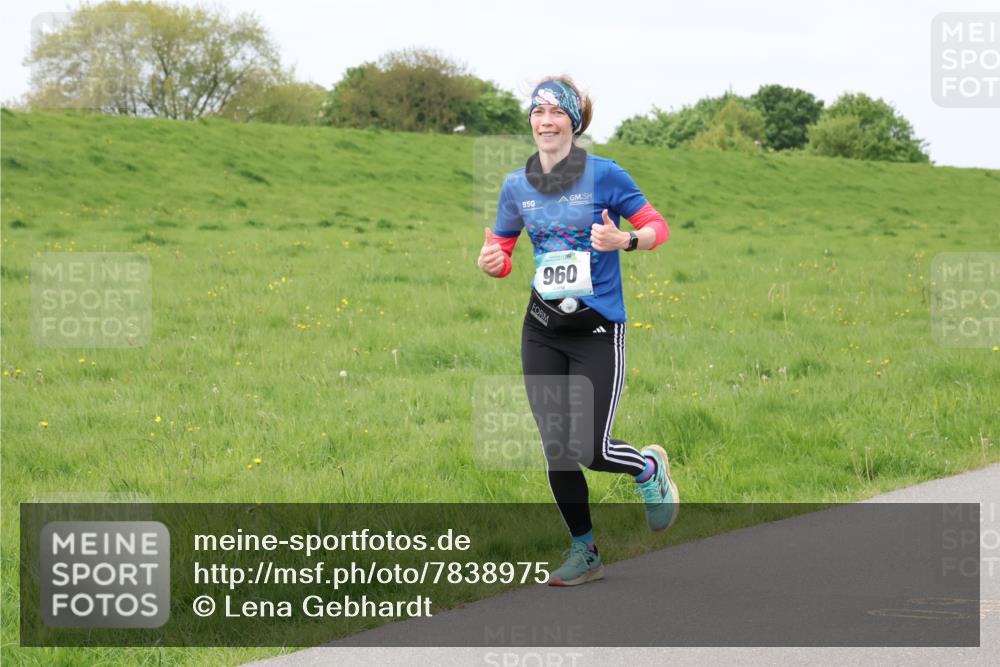 04.05.2025 - 8. Wedeler Halbmarathon Lena Gebhardt http://msf.ph/oto/7838975 04.05.2025 11:39:44 Laufen 960 meine-sportfotos.de