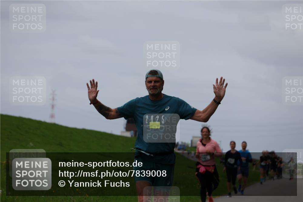 04.05.2025 - 8. Wedeler Halbmarathon Yannick Fuchs http://msf.ph/oto/7839008 04.05.2025 11:47:03 Laufen 2025, 141 meine-sportfotos.de
