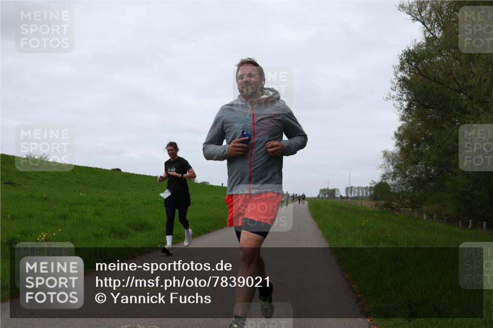 04.05.2025 - 8. Wedeler Halbmarathon Yannick Fuchs http://msf.ph/oto/7839021 04.05.2025 11:25:32 Laufen 31 meine-sportfotos.de