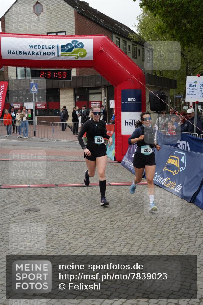 04.05.2025 - 8. Wedeler Halbmarathon Felixshl http://msf.ph/oto/7839023 04.05.2025 12:31:56 Ziel 260, 262 meine-sportfotos.de