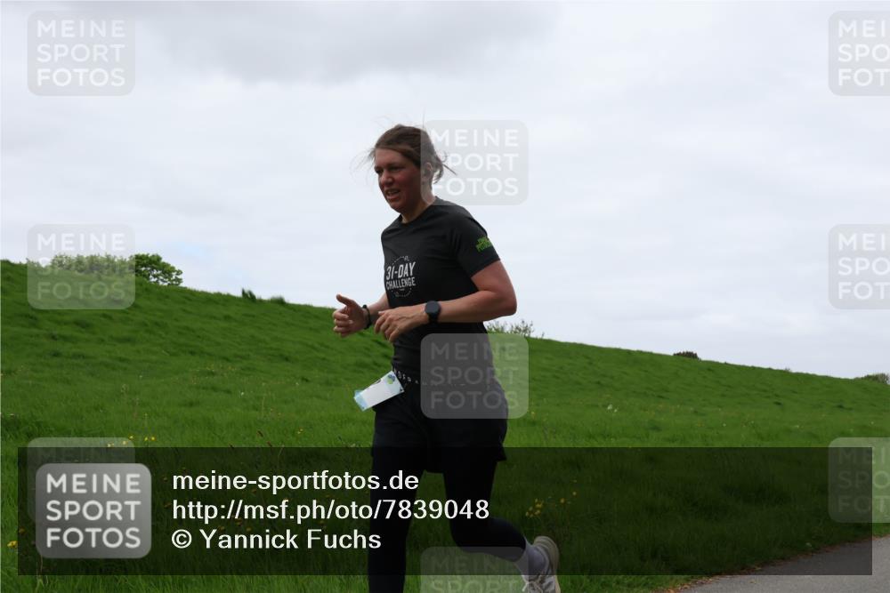 04.05.2025 - 8. Wedeler Halbmarathon Yannick Fuchs http://msf.ph/oto/7839048 04.05.2025 11:25:33 Laufen 31 meine-sportfotos.de