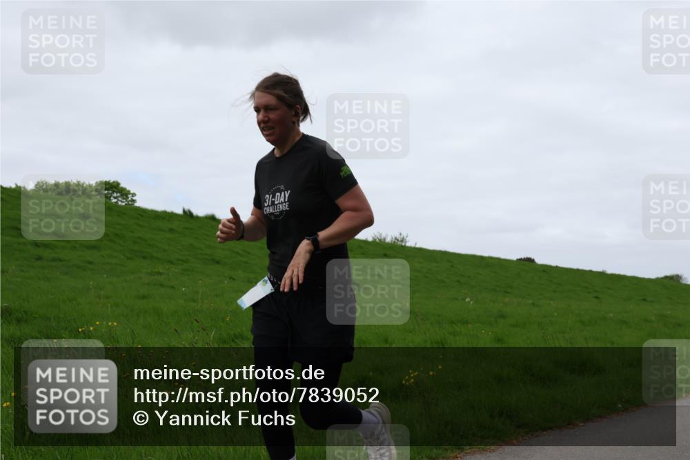 04.05.2025 - 8. Wedeler Halbmarathon Yannick Fuchs http://msf.ph/oto/7839052 04.05.2025 11:25:33 Laufen 31 meine-sportfotos.de