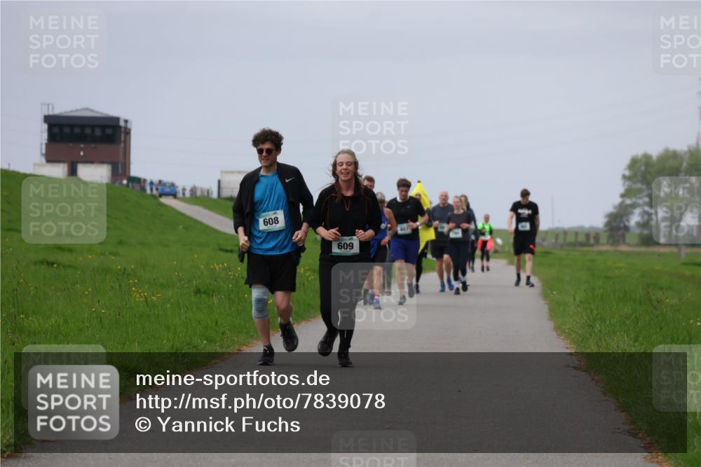 04.05.2025 - 8. Wedeler Halbmarathon Yannick Fuchs http://msf.ph/oto/7839078 04.05.2025 12:04:14 Laufen 608, 609, 657 meine-sportfotos.de