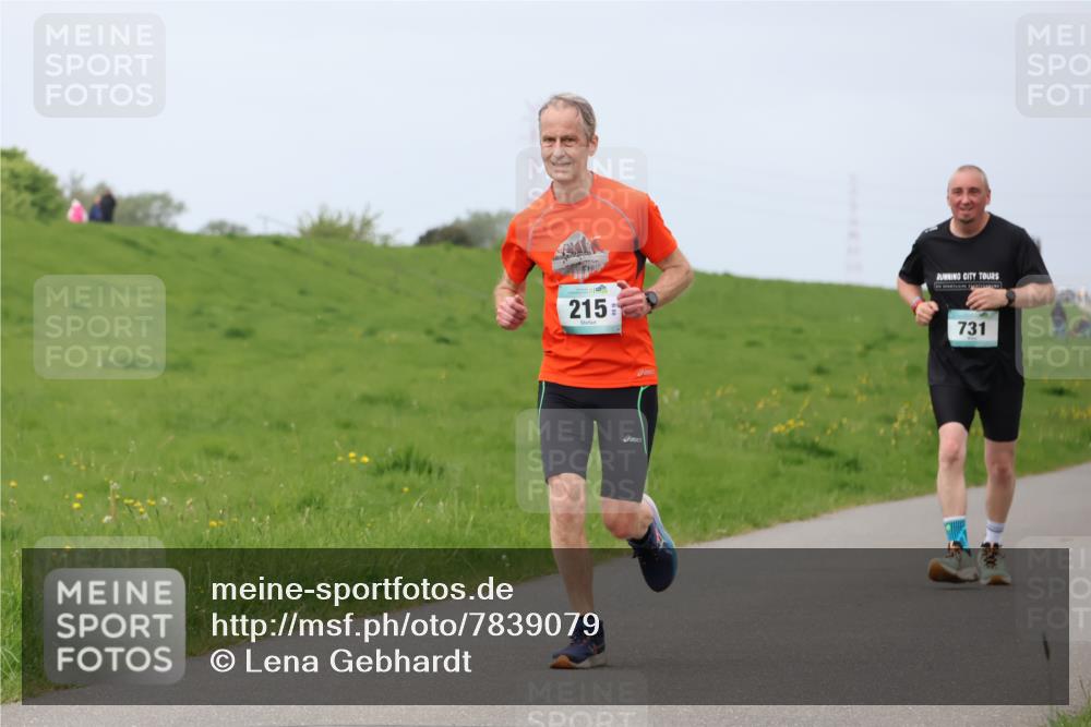 04.05.2025 - 8. Wedeler Halbmarathon Lena Gebhardt http://msf.ph/oto/7839079 04.05.2025 11:40:44 Laufen 215, 731 meine-sportfotos.de