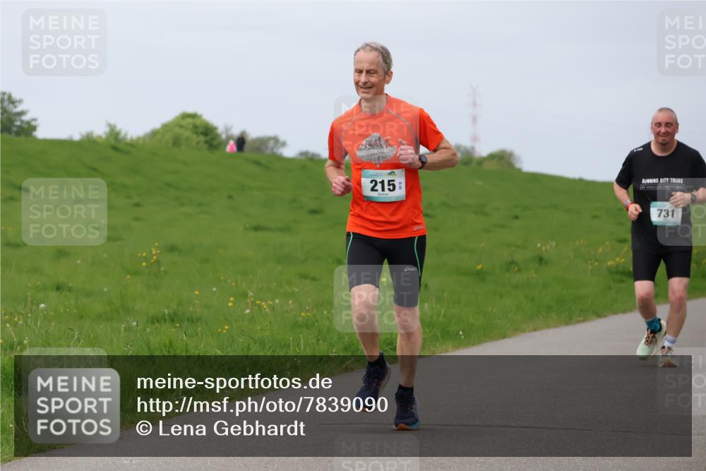 04.05.2025 - 8. Wedeler Halbmarathon Lena Gebhardt http://msf.ph/oto/7839090 04.05.2025 11:40:46 Laufen 215, 731 meine-sportfotos.de