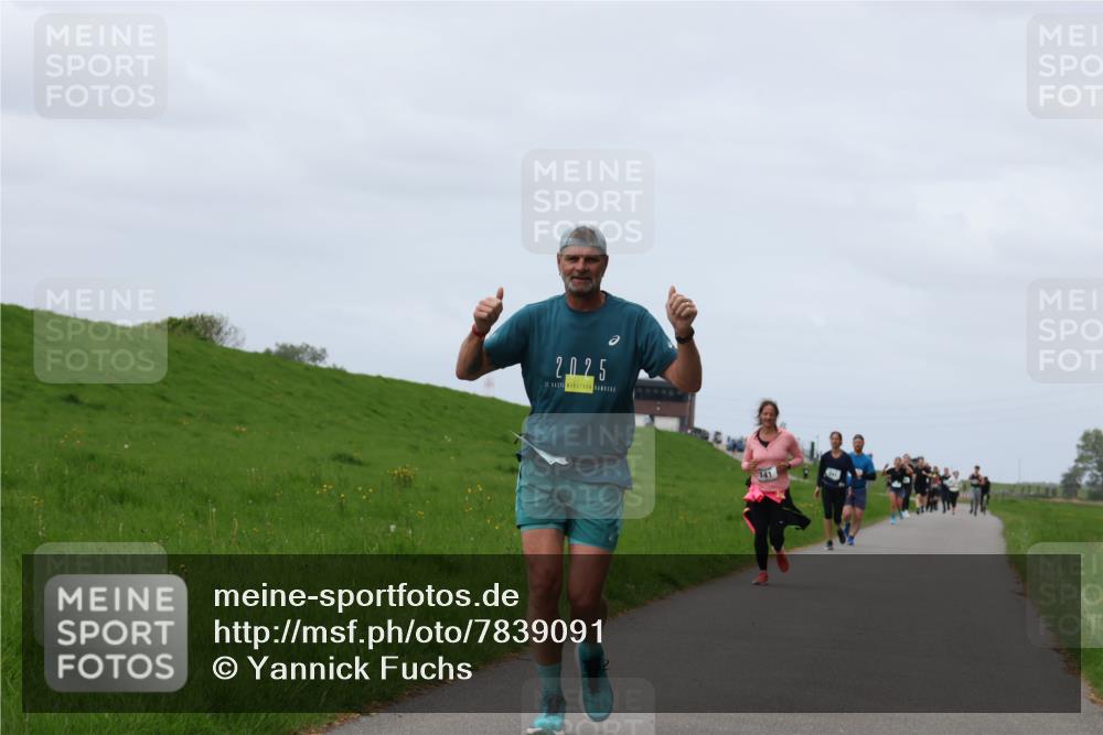 04.05.2025 - 8. Wedeler Halbmarathon Yannick Fuchs http://msf.ph/oto/7839091 04.05.2025 11:47:05 Laufen 2025, 141 meine-sportfotos.de