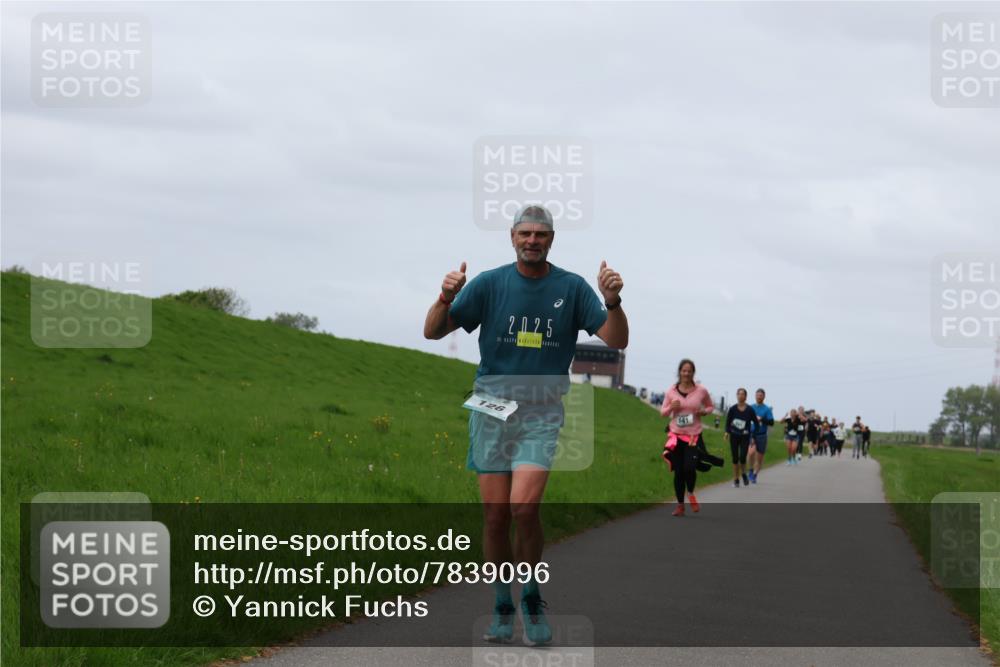 04.05.2025 - 8. Wedeler Halbmarathon Yannick Fuchs http://msf.ph/oto/7839096 04.05.2025 11:47:05 Laufen 2025, 126 meine-sportfotos.de