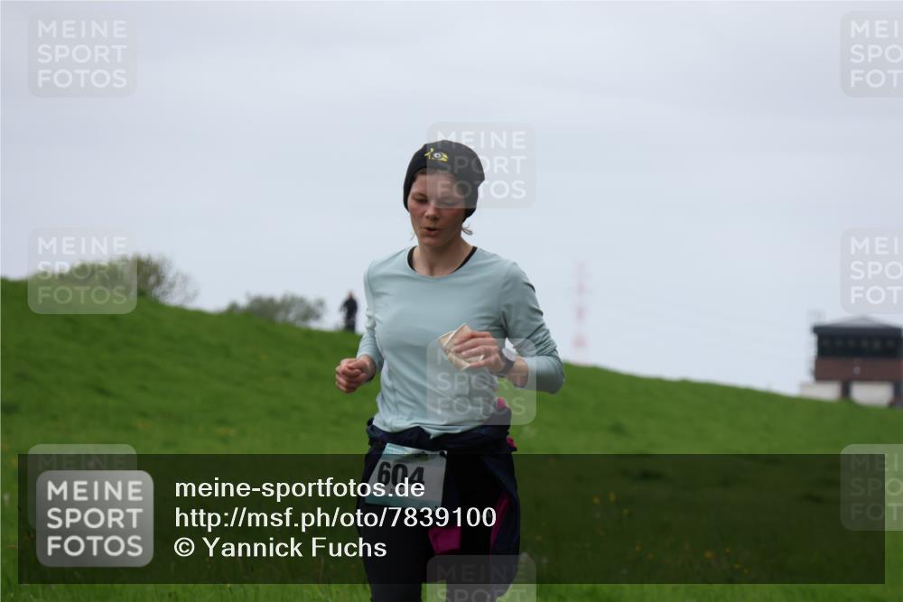 04.05.2025 - 8. Wedeler Halbmarathon Yannick Fuchs http://msf.ph/oto/7839100 04.05.2025 11:25:36 Laufen 604 meine-sportfotos.de