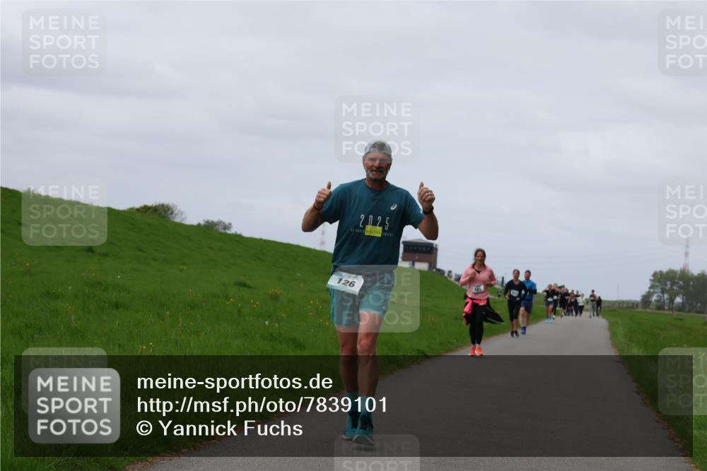 04.05.2025 - 8. Wedeler Halbmarathon Yannick Fuchs http://msf.ph/oto/7839101 04.05.2025 11:47:05 Laufen 2025, 126 meine-sportfotos.de
